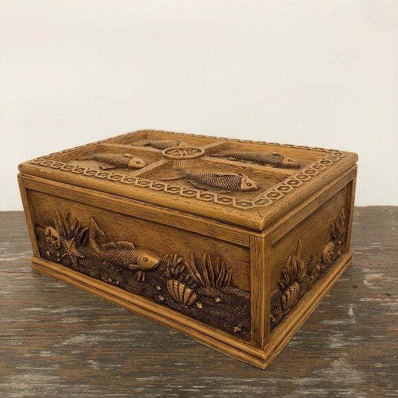 Men’s Trinket Jewelry Box Vintage Heavy Wood Resign Ocean Reef Fish Decretive - Picture 1 of 12
